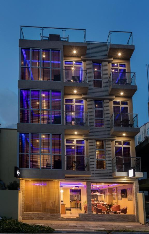 Eleven Trees Maldives Hotel Hulhumale Exterior foto