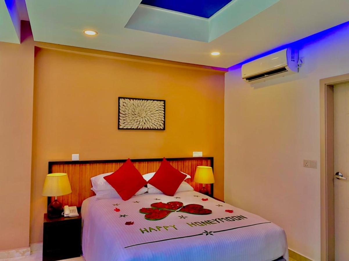 Eleven Trees Maldives Hotel Hulhumale Exterior foto
